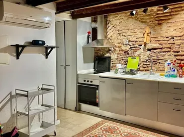 Local comercial en  Carrer de Sant Pere Mitjà 8 - Foto 1