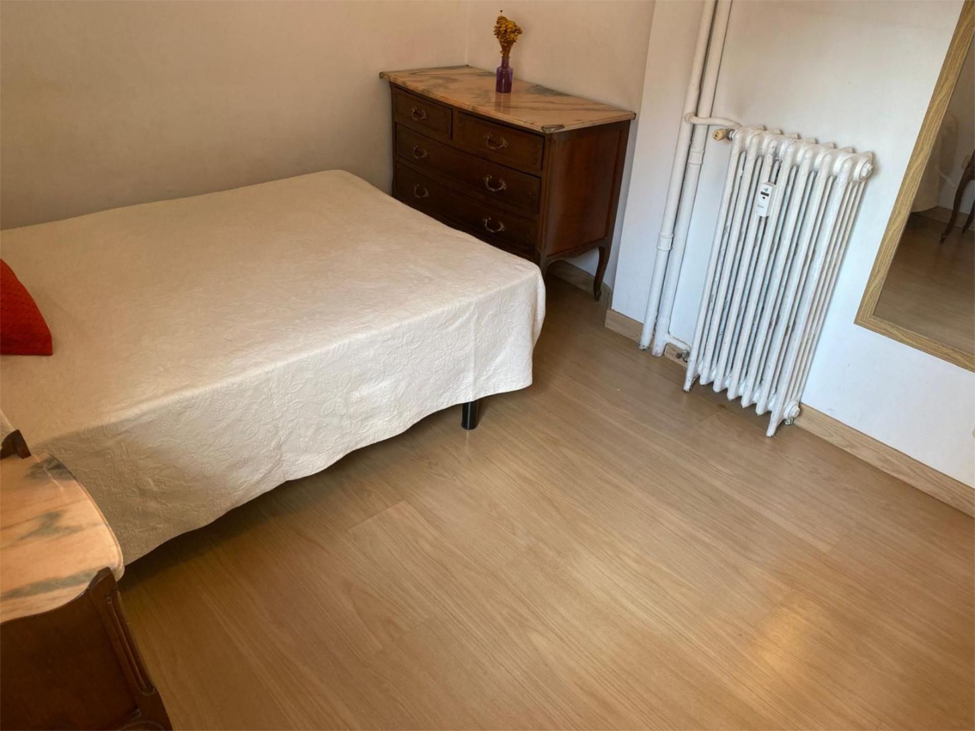 Piso en  Calle de Amaniel 5 - Foto 9