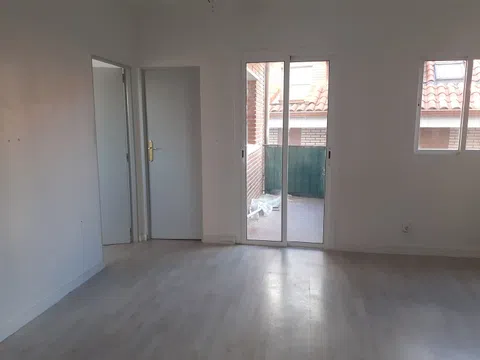 Piso en travesía del pino, 3