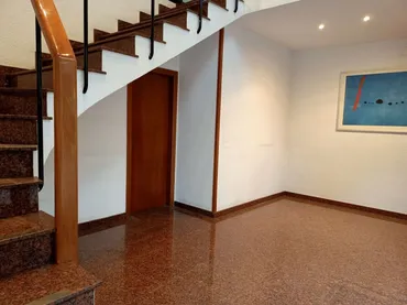 Local comercial en  Calle Francesc Layret 30 - Foto 1