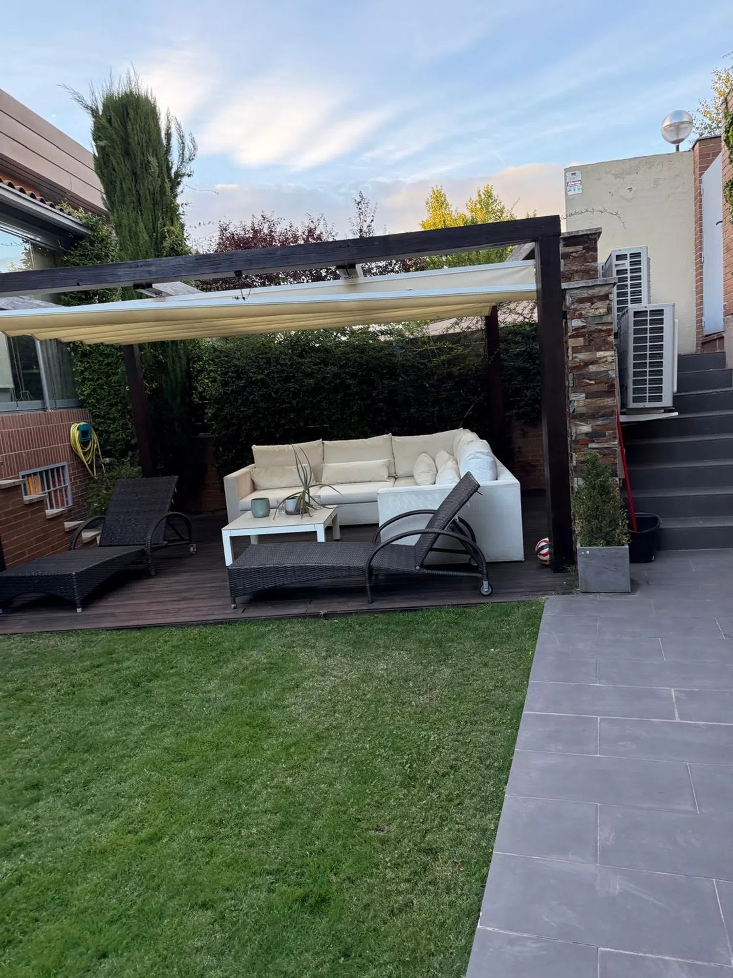 Chalet pareado en calle Xunta de Galicia, 1 -4 - Foto 2