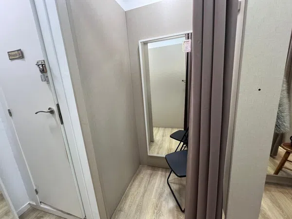 Tienda de ropa en calle de Francesc Layret, 20 - Foto 2