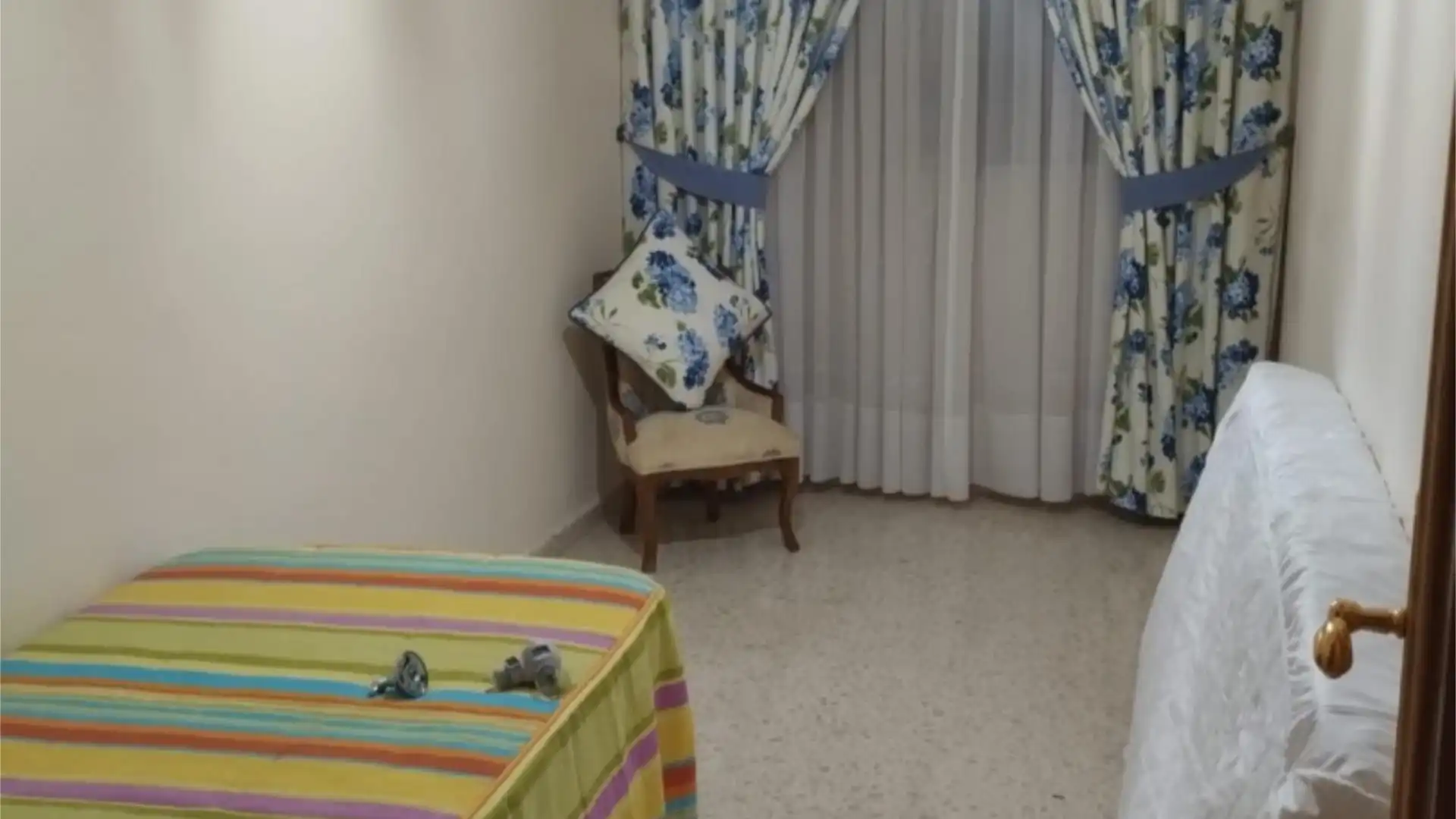 Piso en  Paseo Marítimo de Poniente N 39 - Foto 14