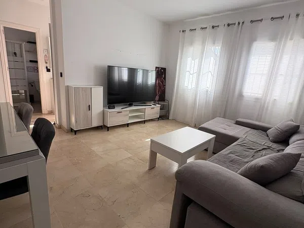 Chalet adosado en Palomares del Río - Foto 3