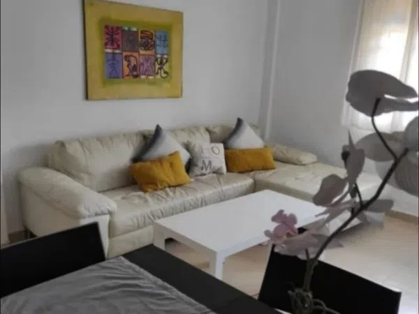 Piso en calle Cervantes, 76