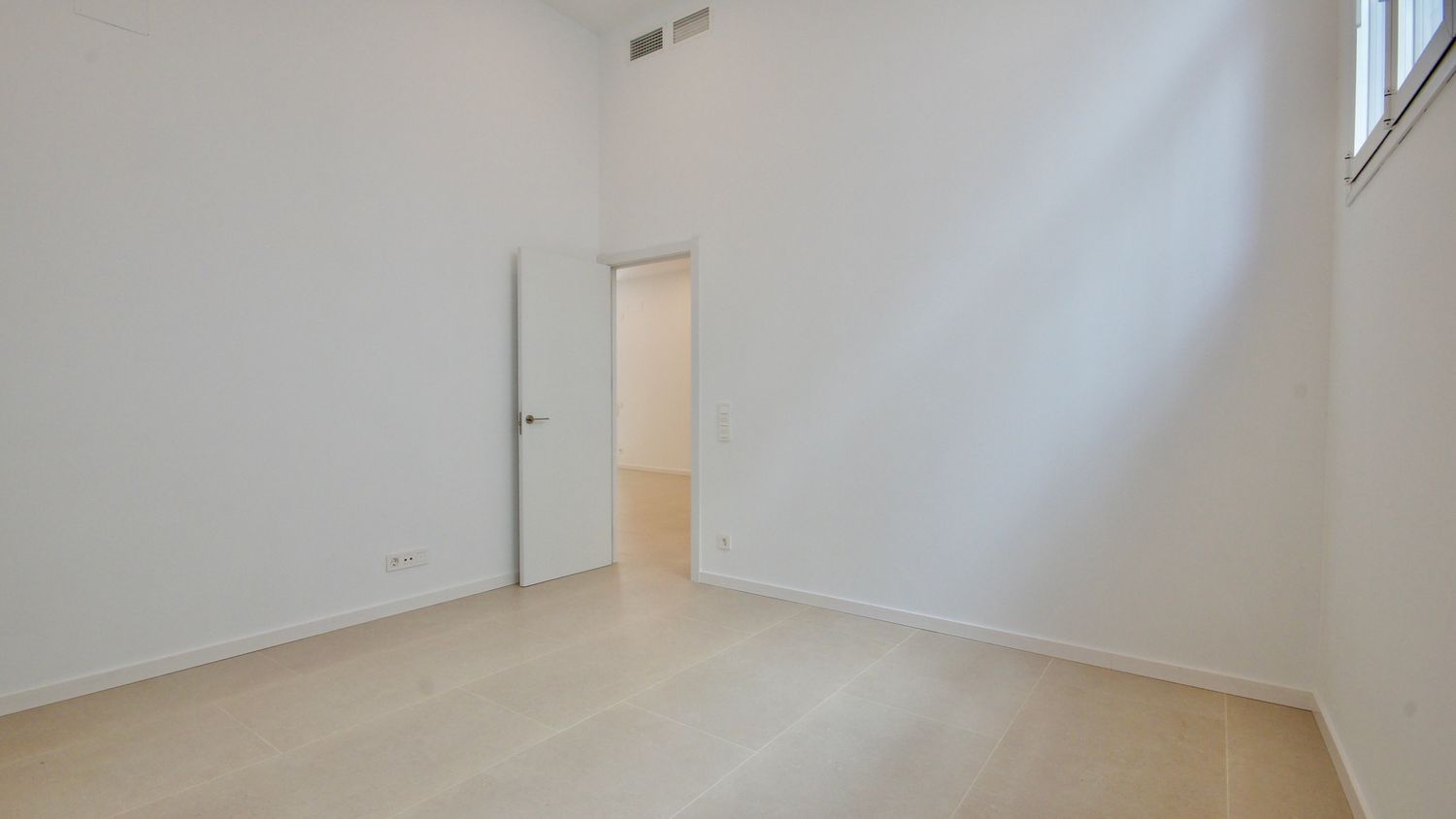 Piso en Urb. los milanos Barrio Alcalde L. Uruñuela - Palacio de Congresos - Foto 8