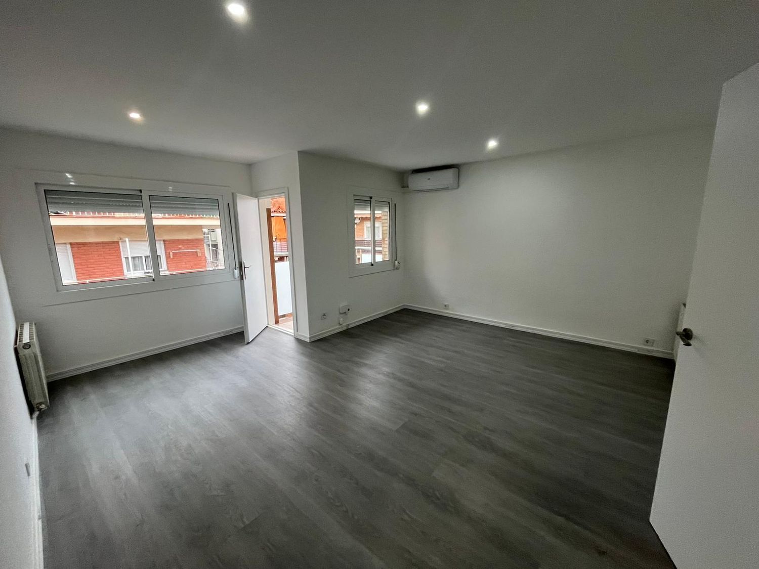 Piso en calle de Cornellà Modern, 21 - Foto 1