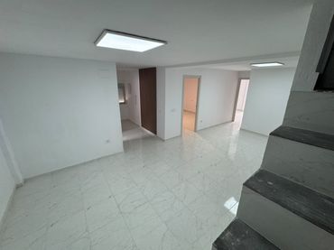 Piso en  Carrer d'Antonia Martínez 9 - Foto 3