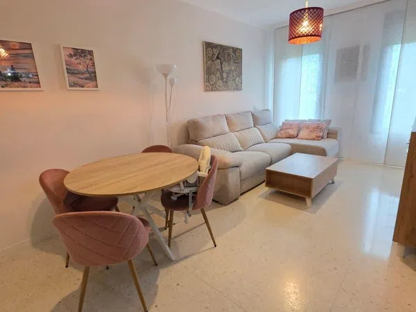 Piso en calle Profesor Manuel Olivencia Ruiz, 25 - Foto 2