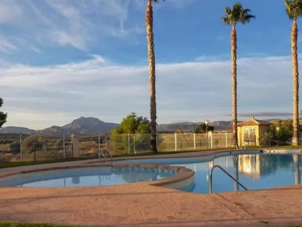 Chalet adosado en calle del Ressol, 5