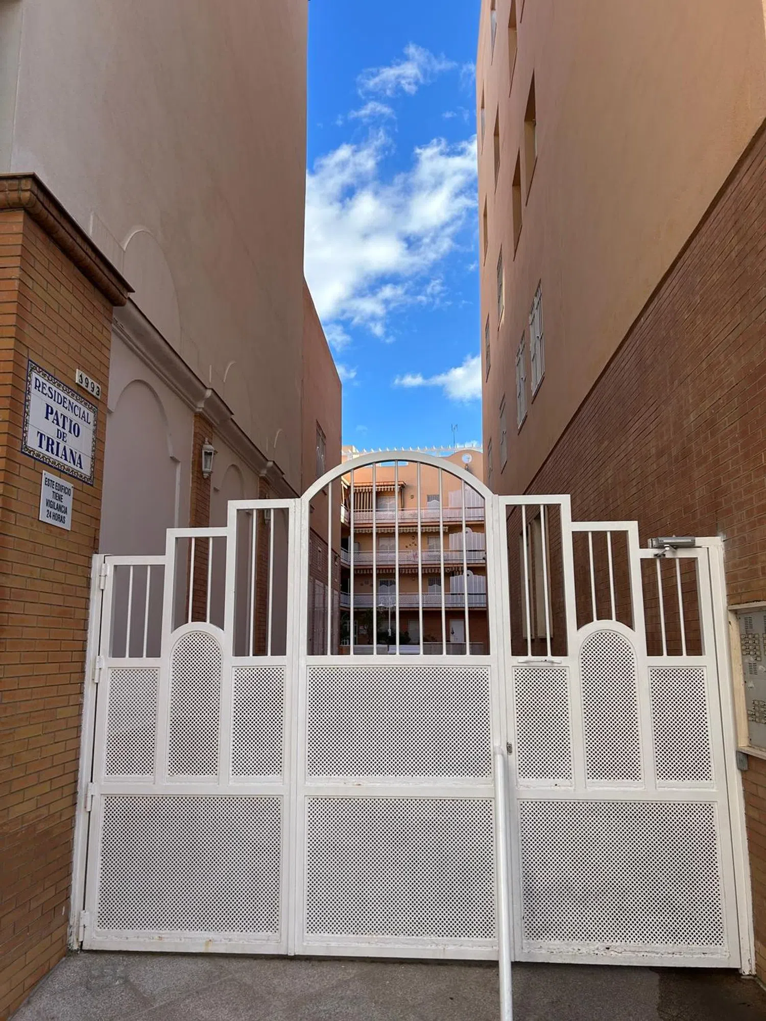 Piso en calle Ruiseñor, 5 - Foto 2
