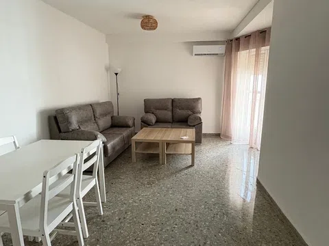 Piso en calle Conde de Torres Cabrera, 14