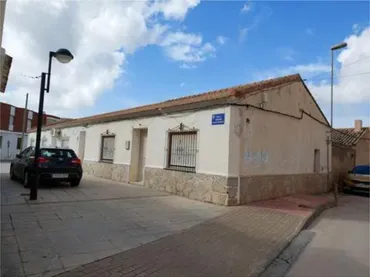 Casa adosada en  Calle Joaquín Calvo Sotelo 6 - Foto 3