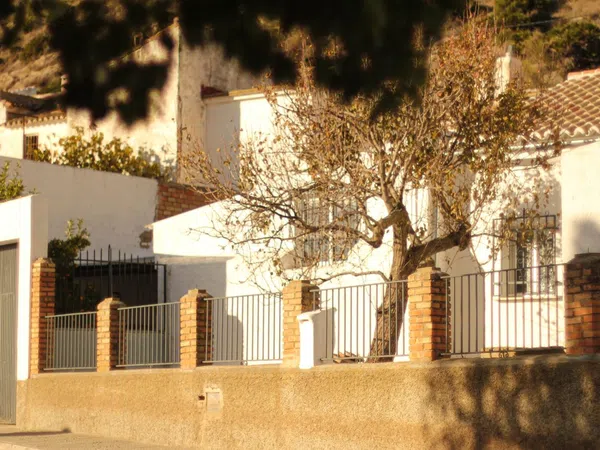 Casa rural en Plaza Doctor Ruiz Castillo, 3, Bobadilla - Bobadilla Estación - La Joya - Foto 1