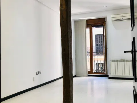 Piso en calle de Manuela Malasaña, 19