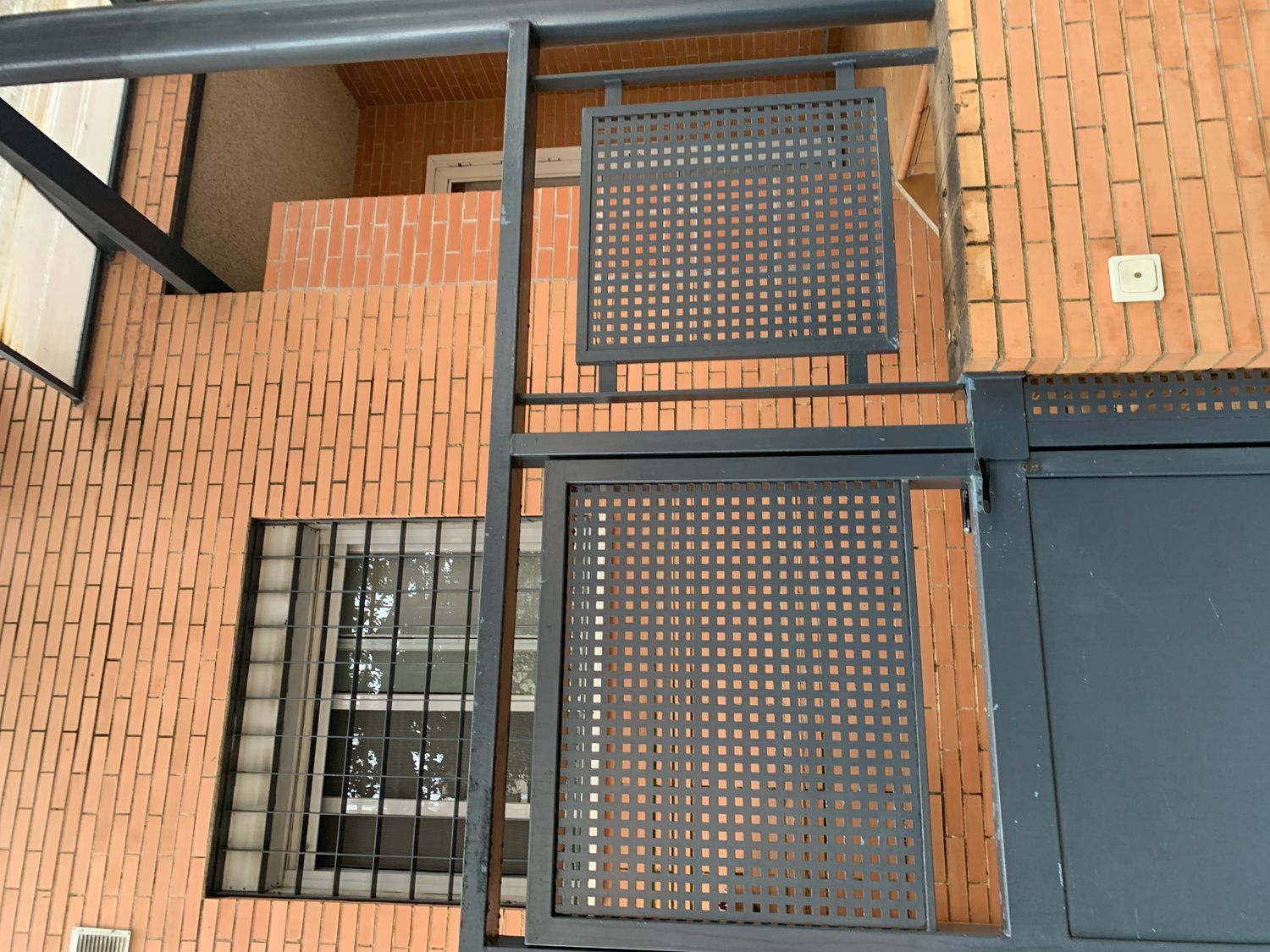 Chalet adosado en calle Burdeos, 51 - Foto 2