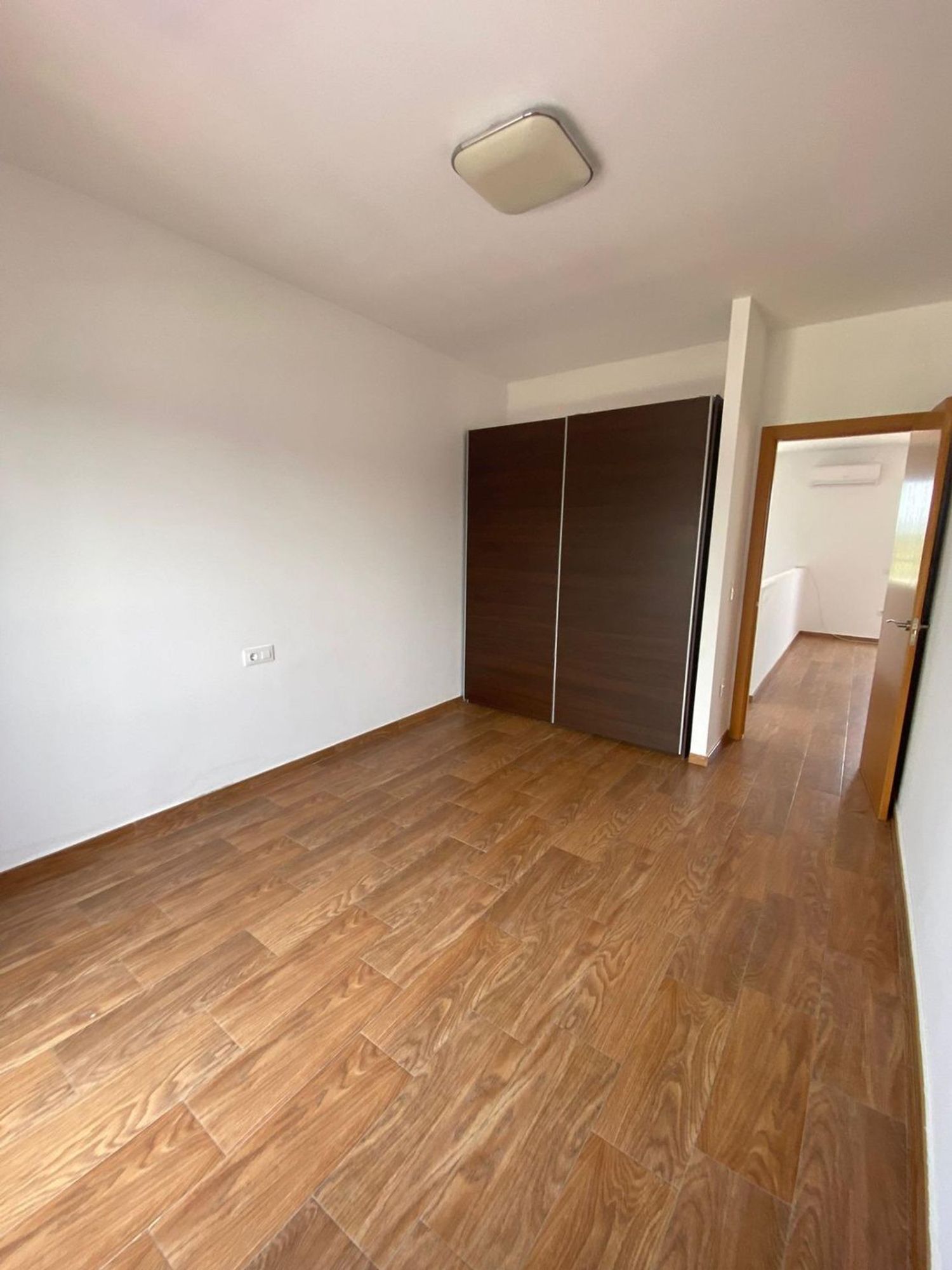 Chalet pareado en Calle Riu Turia - Foto 28