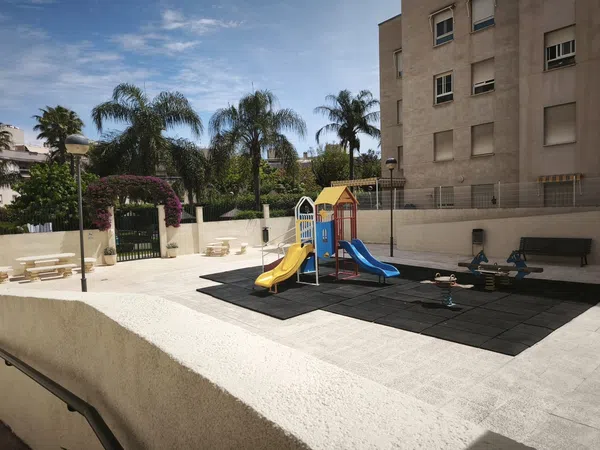 Piso en Calle Hermanos Lumière, 18 - Foto 2
