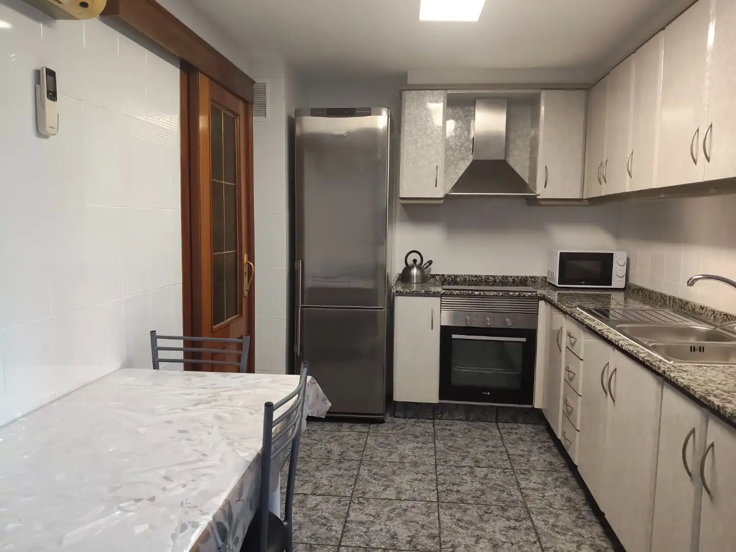 Piso en  Carrer de la Mestra Inés Mir 26 - Foto 3