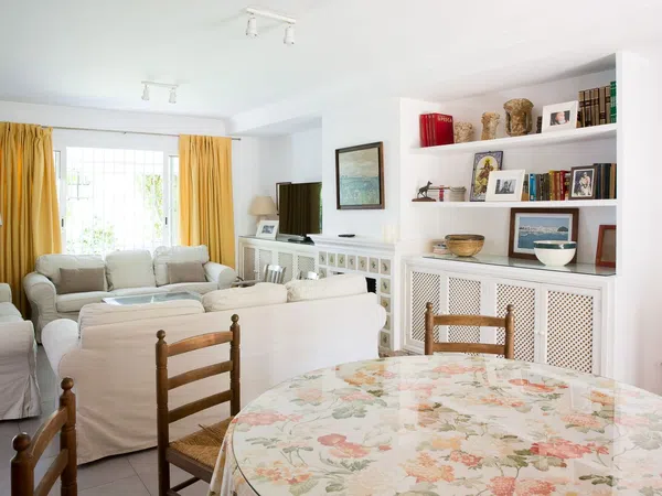Chalet adosado en Calle Mar Timor s/n - Foto 8