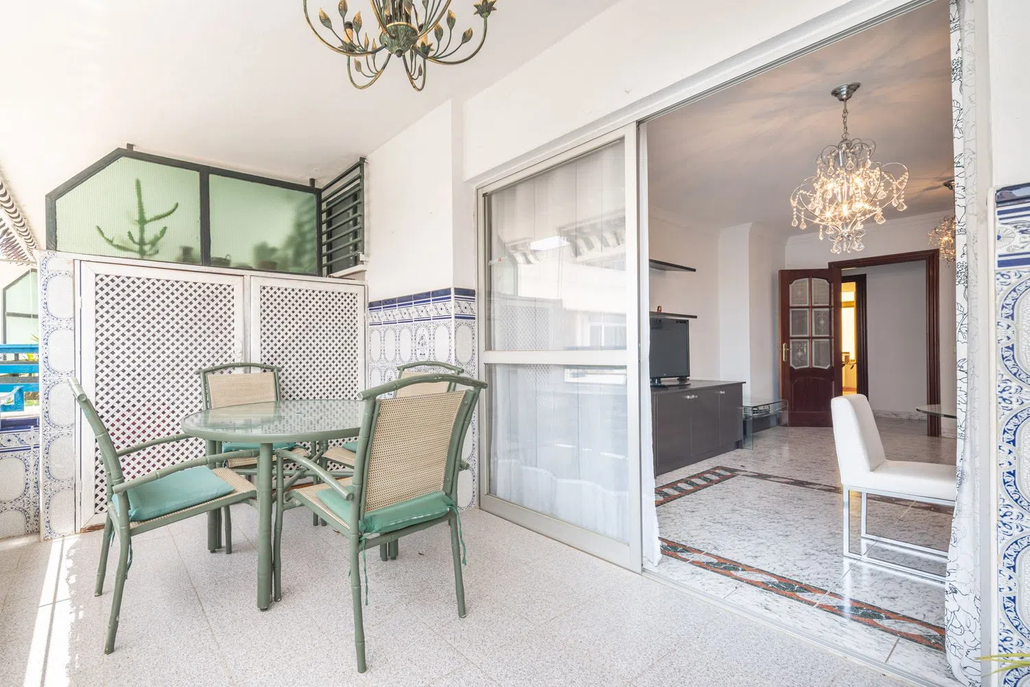 Piso en Barrio Los Guindos - Parque Mediterráneo - Santa Paula - Foto 3
