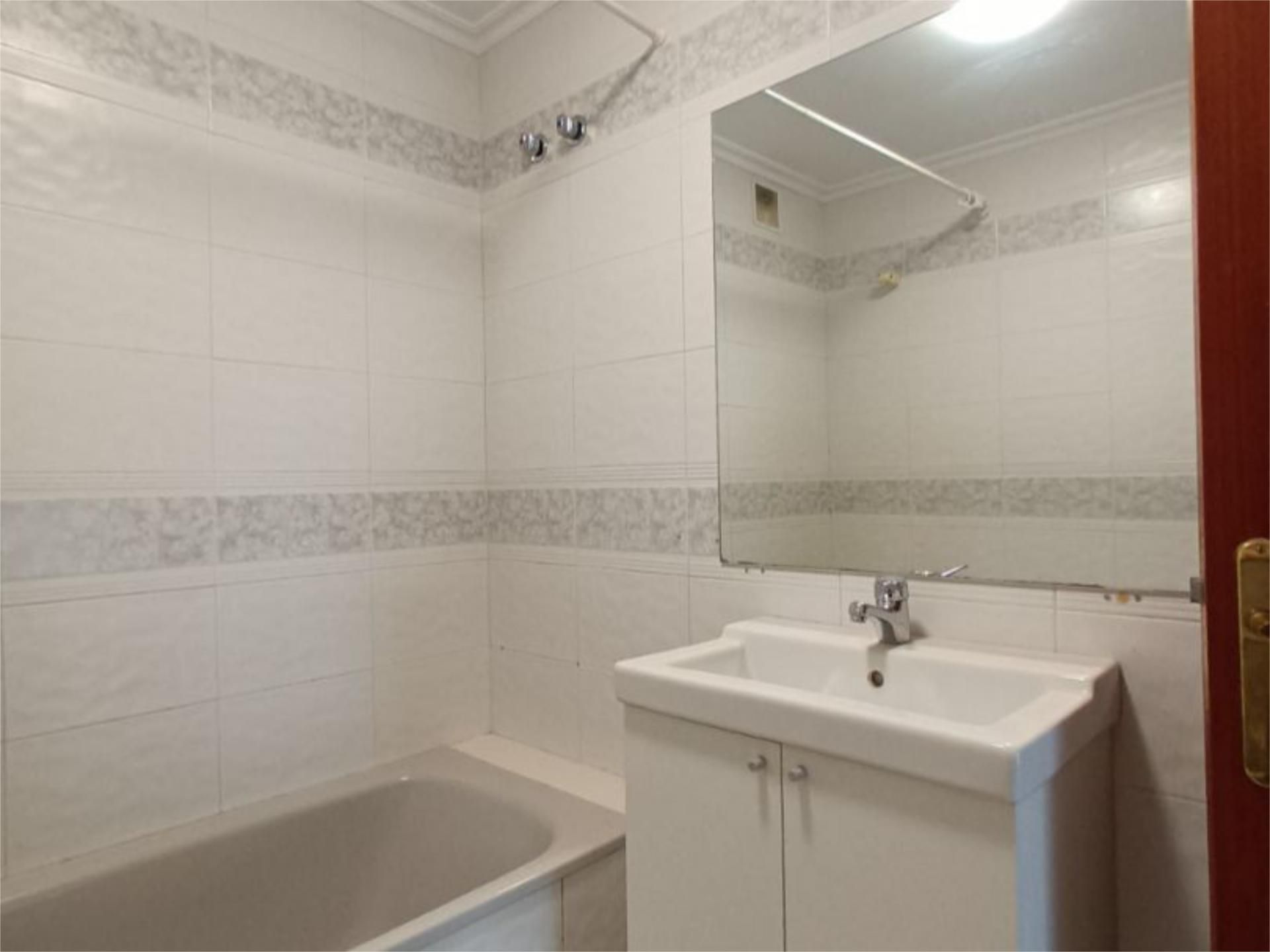 Piso en  Avenida de Castelao 54 - Foto 14