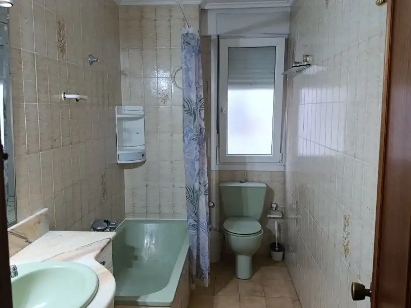 Piso en  Calle Castilla 81 - Foto 3