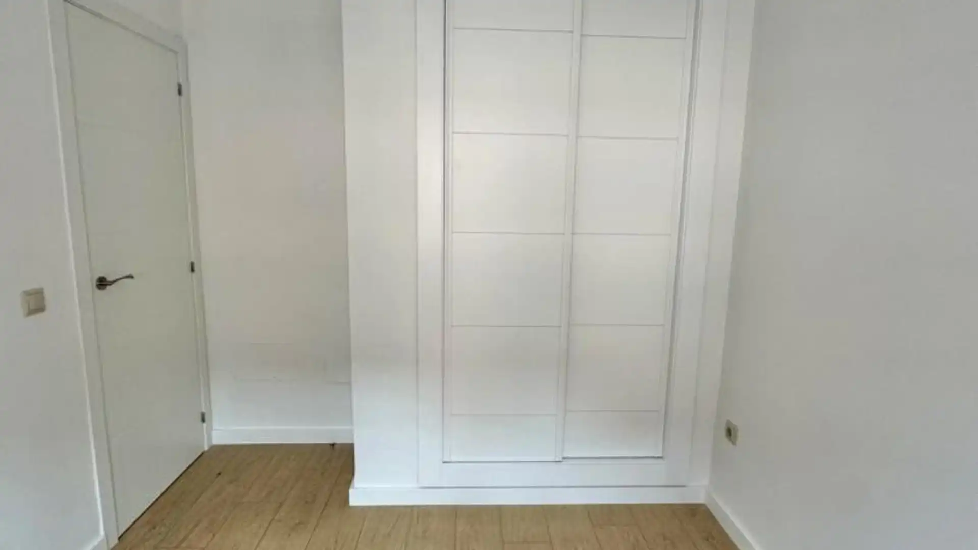 Casa adosada en  Calle Pepa Flores Marisol 30 - Foto 14