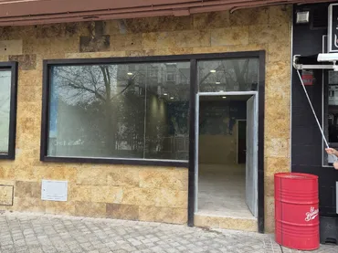 Local comercial en  Calle Cartaya 6 - Foto 2