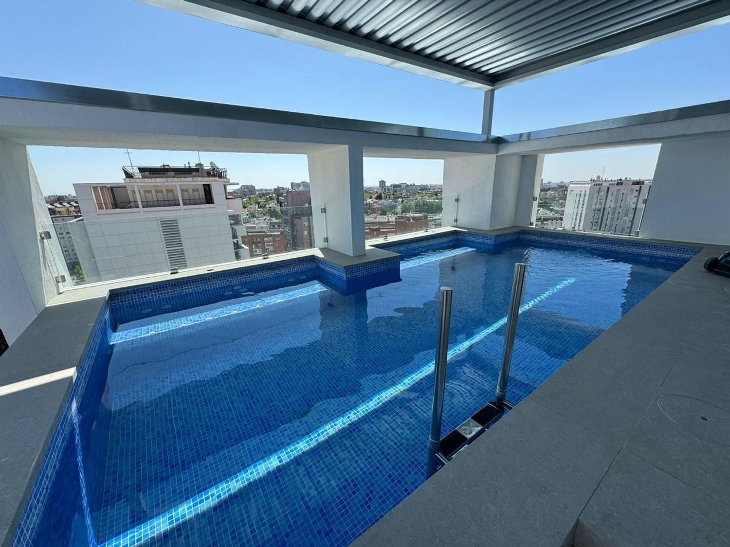 Dúplex en Barrio El Viso - Foto 32