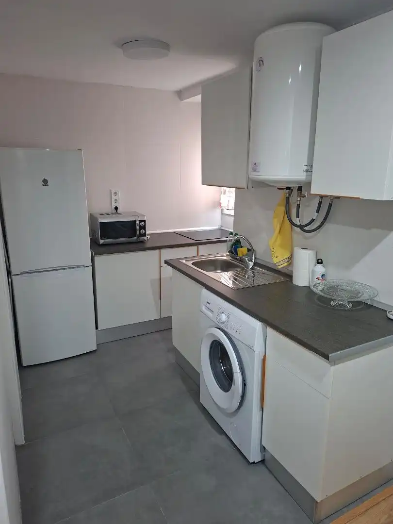 Piso en  Pasaje Marino Luis Córdoba Arce 2-12 - Foto 5