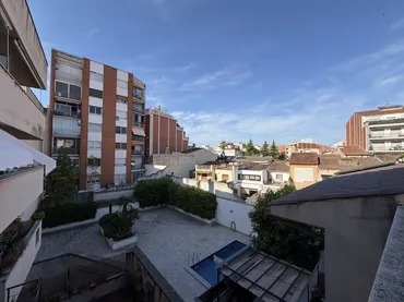 Piso en  Carrer de Francesc Moragas 16 - Foto 4
