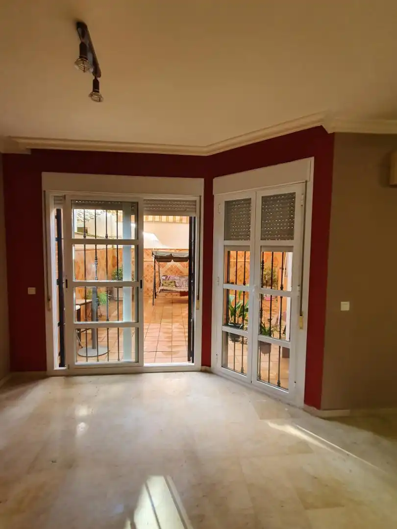 Casa adosada en  Avenida Mariana de Pineda 95 - Foto 8