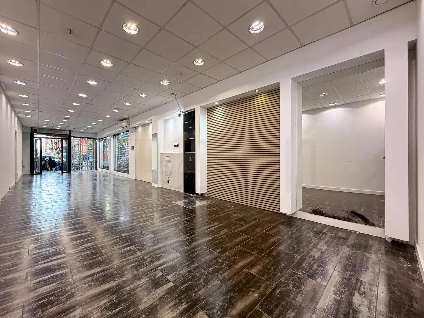Local comercial en  Passeig dels Almogàvers - Foto 4
