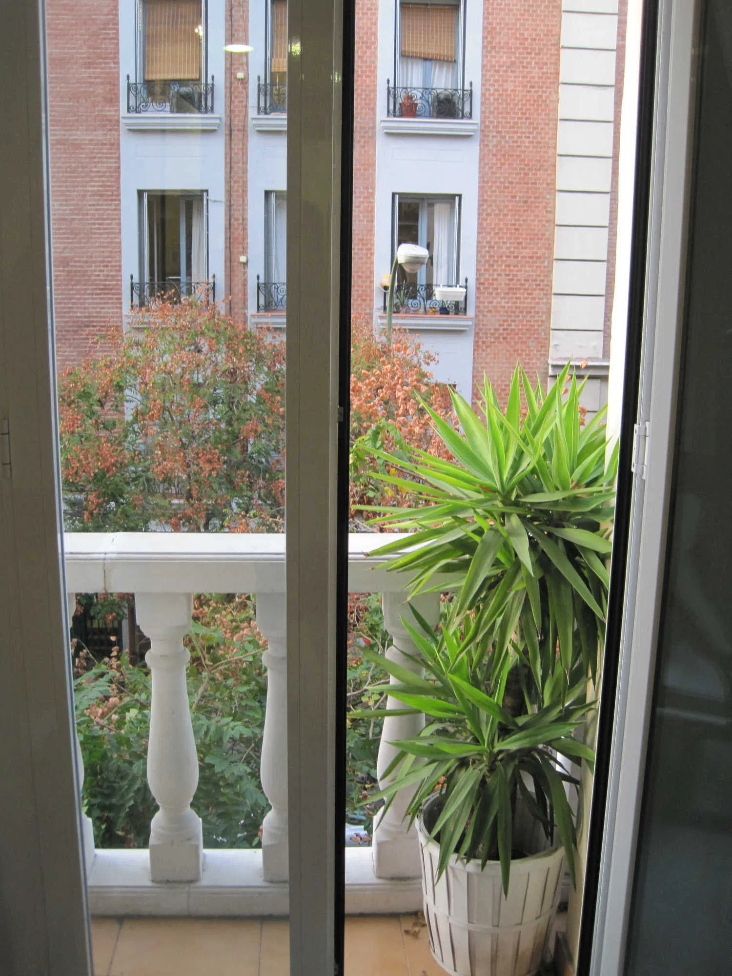Piso en calle de Breton de los Herreros, 4 - Foto 1