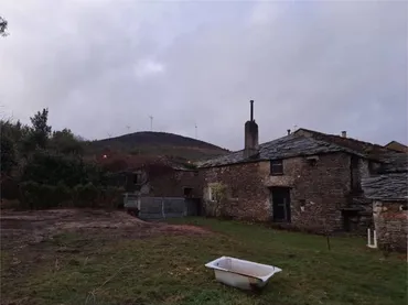 Chalet en Mañón - Foto 1