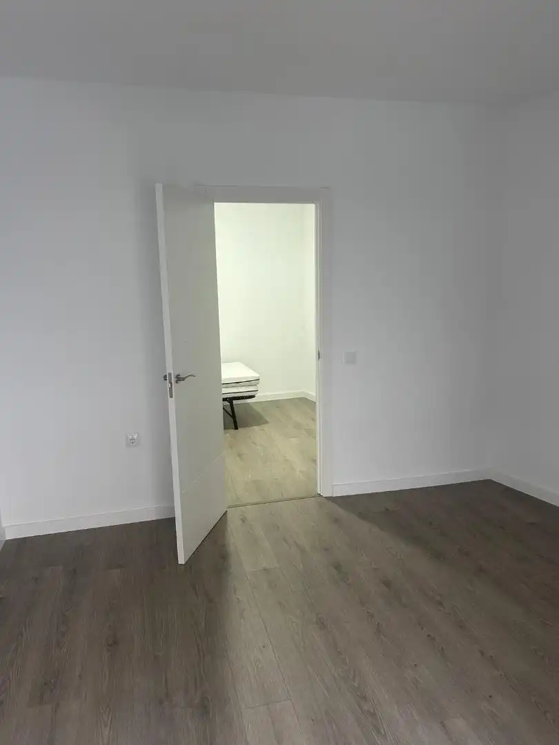 Apartamento en  Calle las Cortes 13 - Foto 8
