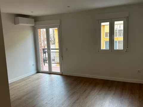 Piso en calle Francisco Rioja, 18