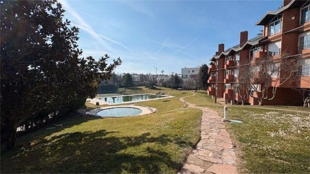 Piso en Aravaca - Foto 1