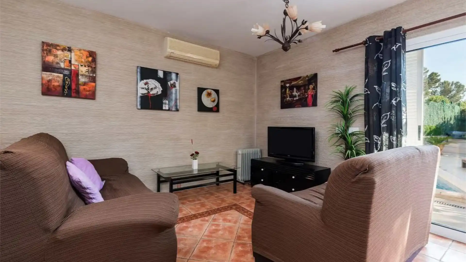 Casa adosada en  Camí d'Alcanada 8 - Foto 6