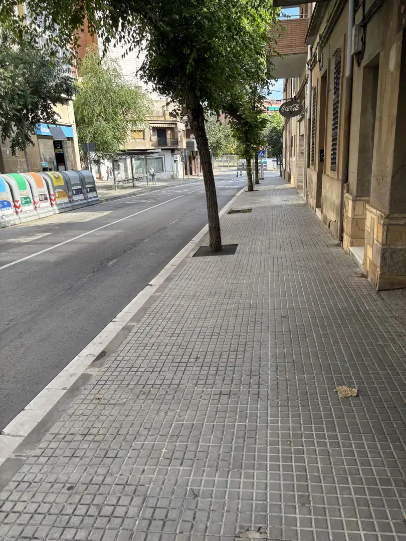 Local comercial en  Avinguda Onze de Setembre 31 - Foto 2