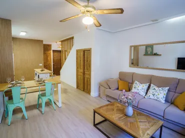 Casa adosada en  Avenida Juan Sebastián Elcano 7610 - Foto 4