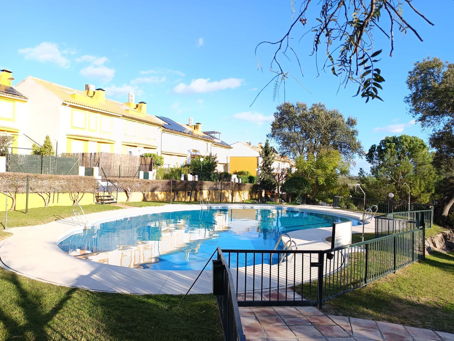 Chalet adosado en Barrio Brillante - Foto 2