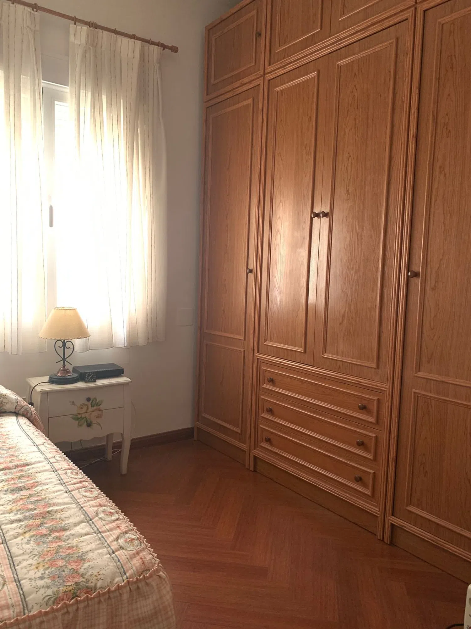 Piso en calle de Guzmán el Bueno, 111 - Foto 1