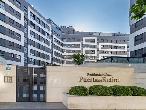 Piso en calle de Carlos y Guillermo Fernández Shaw, 1