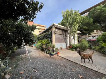 Chalet en  Carrer d'Osca 4a - Foto 6