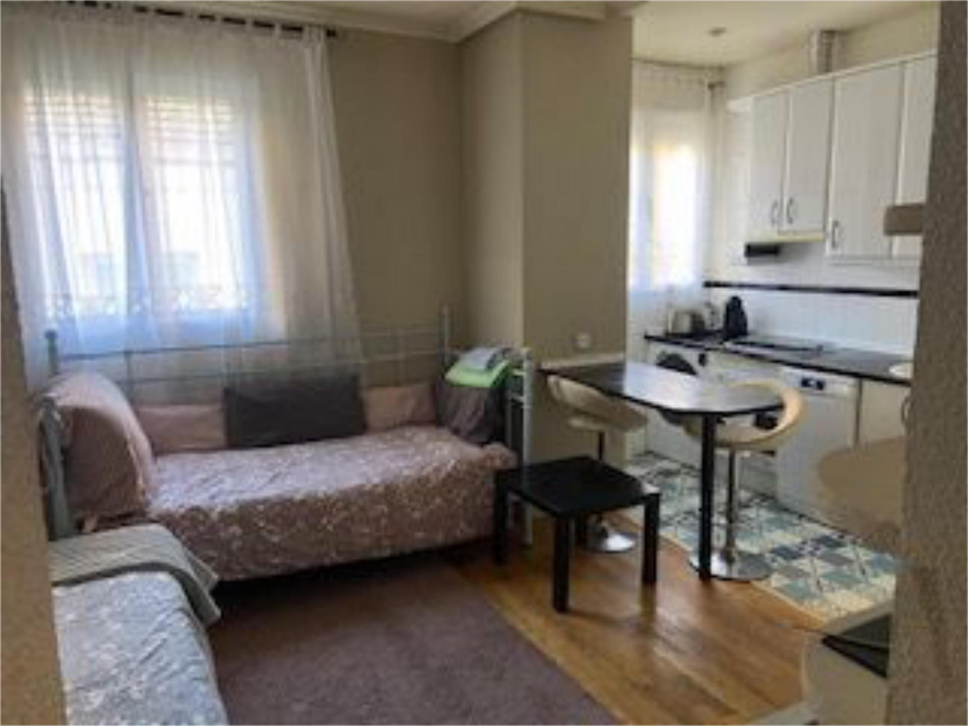 Piso en  Calle de Jerte 8