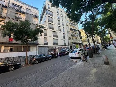 Piso en calle de Embajadores, 52