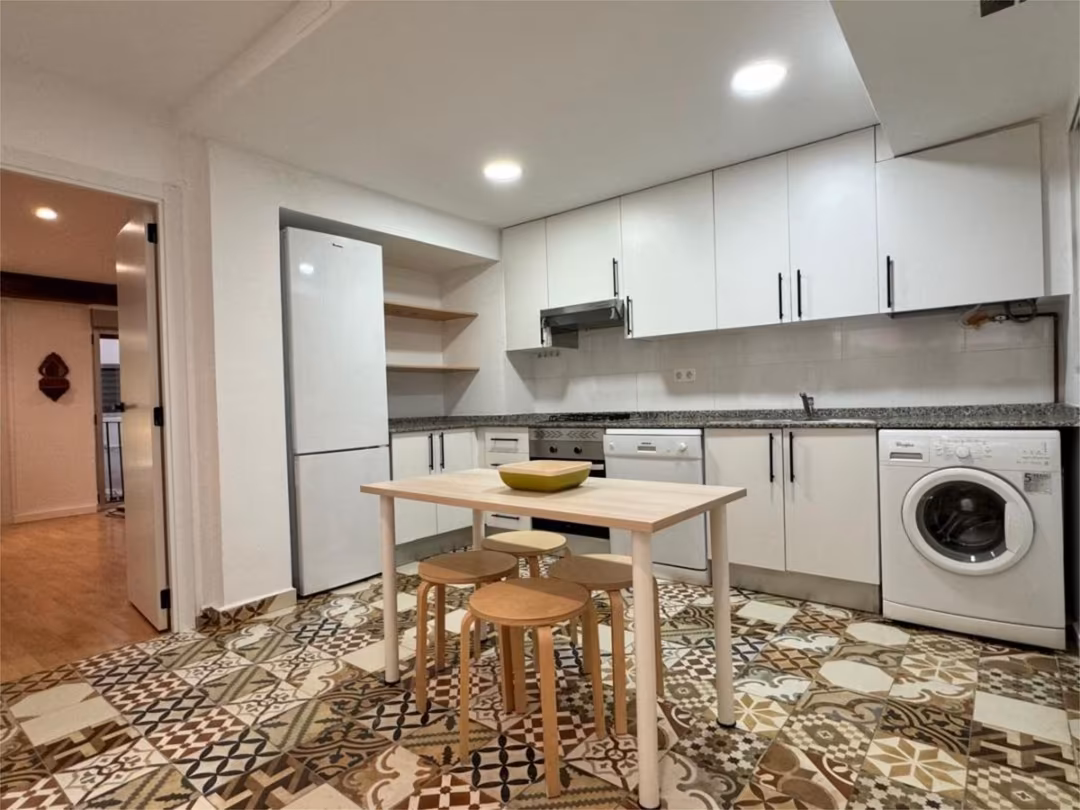 Piso en  Carrer del Comte de Montornés 28 - Foto 13