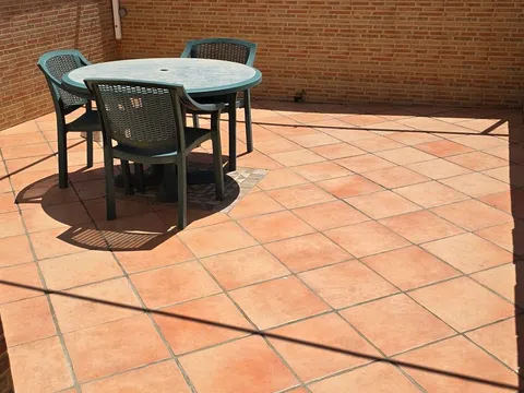 Chalet pareado en calle Cardenal Pedro González, 20